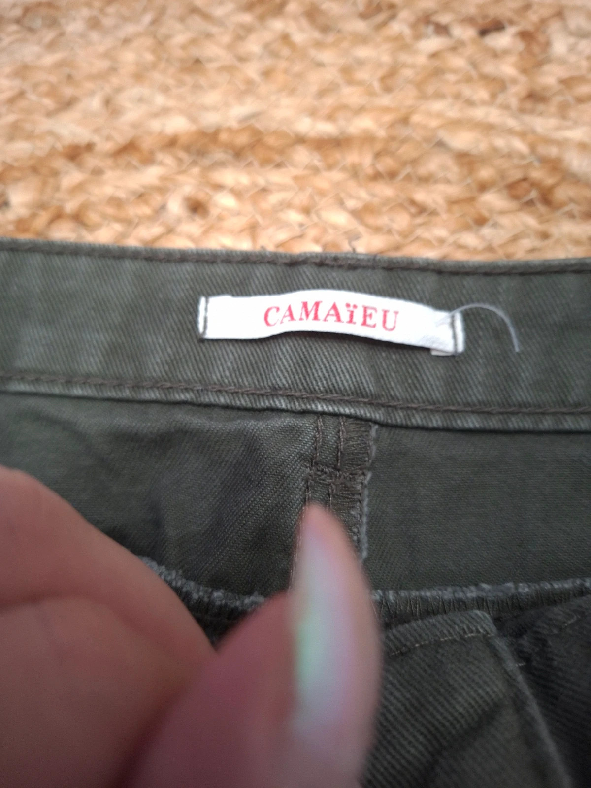 Jupe courte Camaïeu en jean kaki effilochée T. 40/L – Camaïeu – taille L / 40 / 12 3