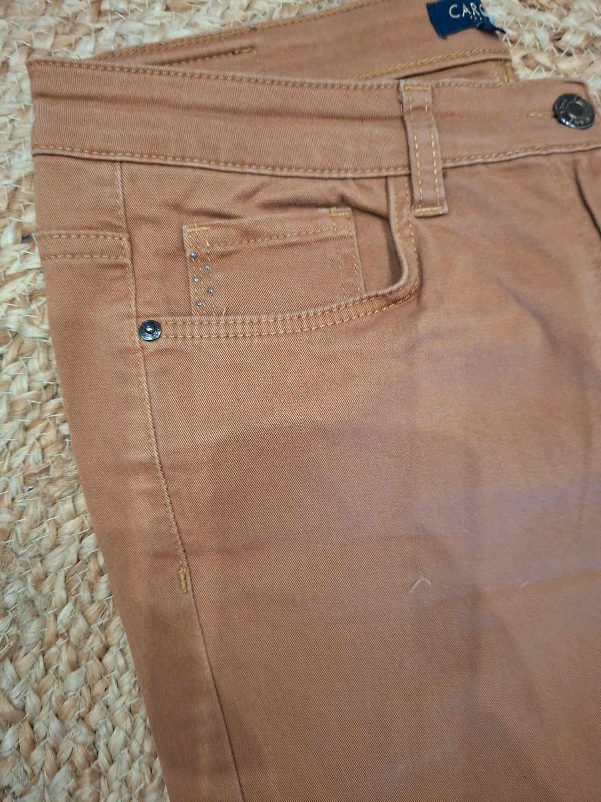 Pantalon Caroll slim camel détails clous & strass T. 40 – Caroll – taille L / 40 / 12 2
