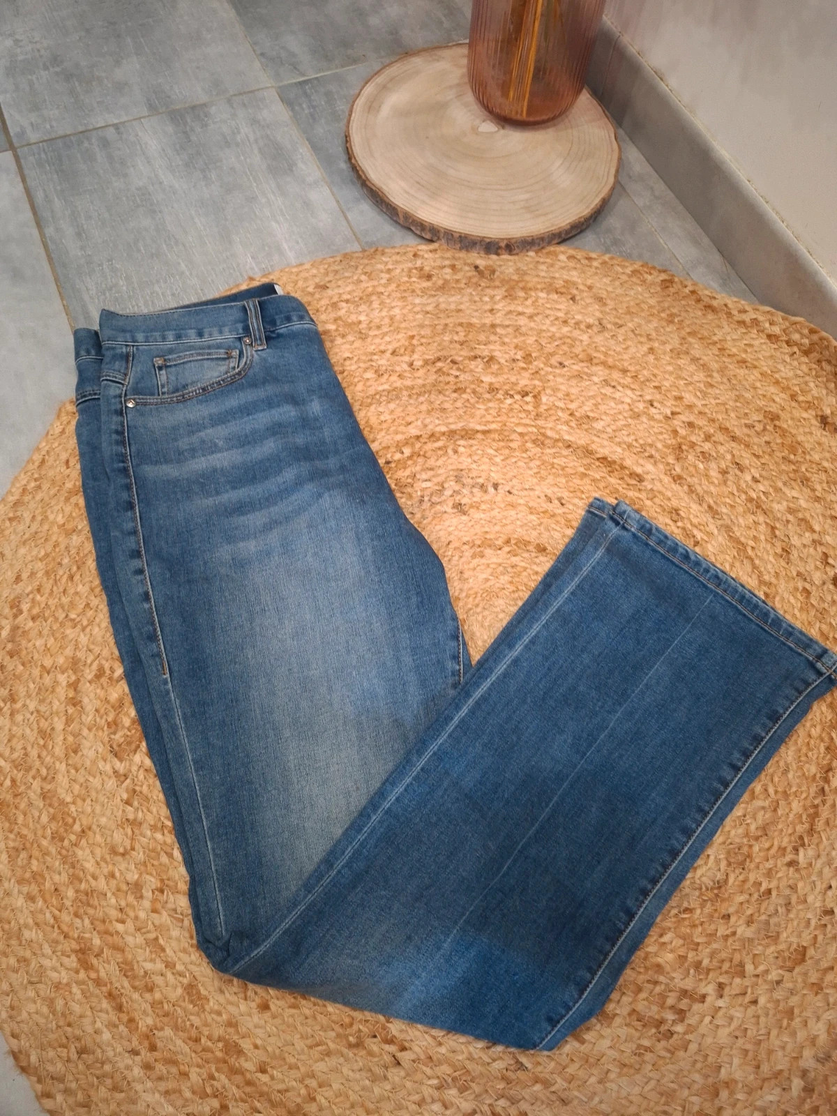 Jean flare Cabi Jeans 5th Avenue bleu brut T. 40 / US 10 neuf