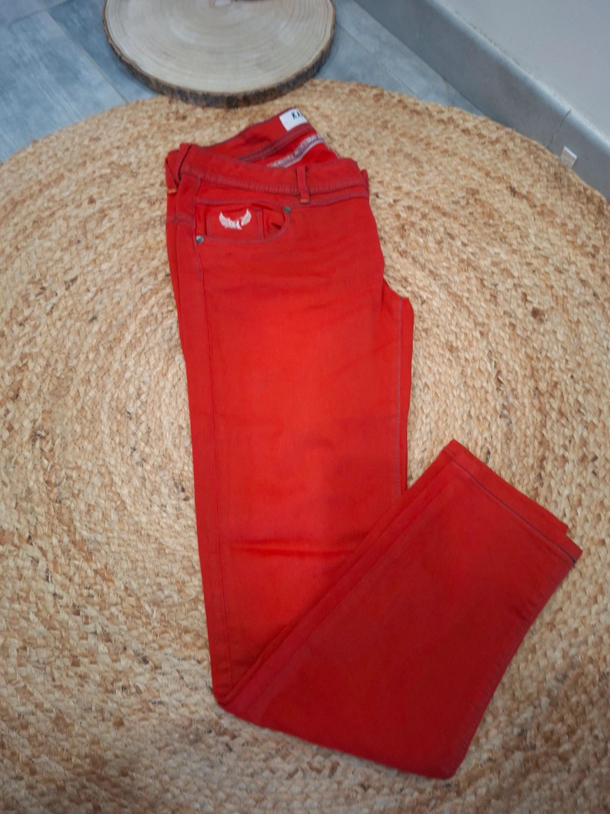 Jean Kaporal slim rouge W30 / 40 détails brodés et plaque métal
