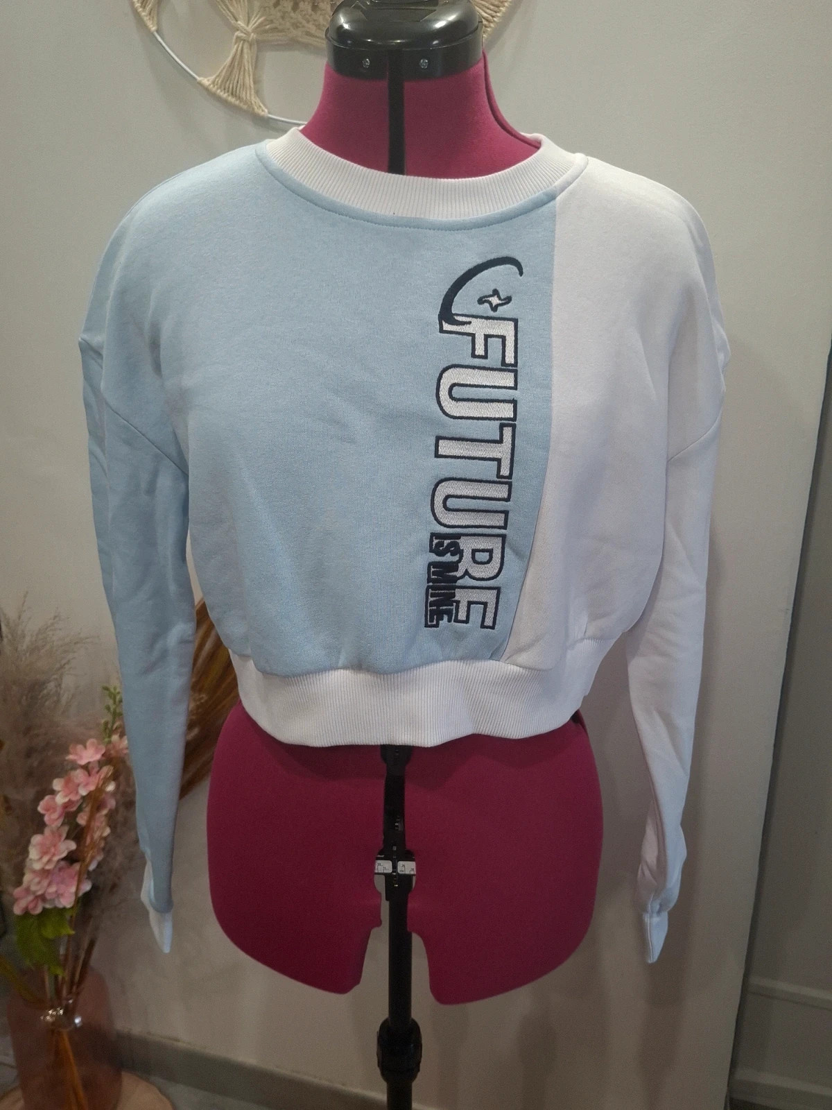 Sweat cropped Jennyfer bleu blanc L neuf Y2K streetwear