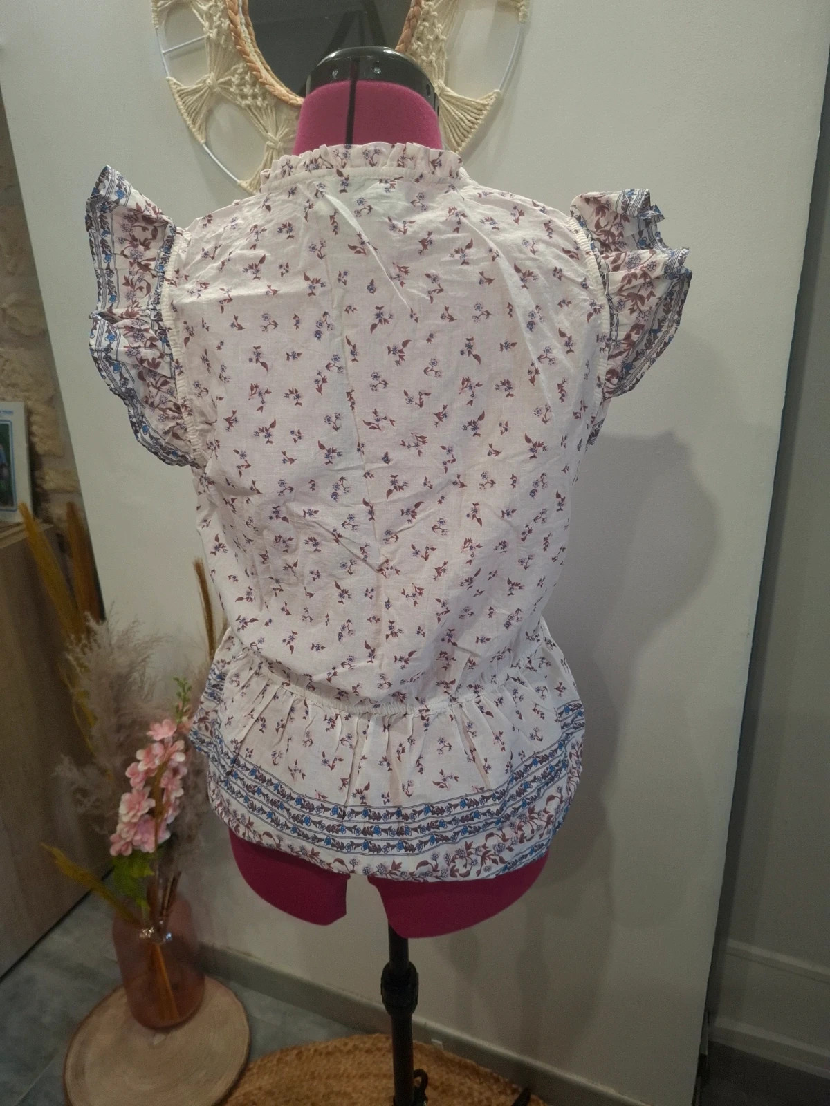 Top Neo Noir Rovena floral écru bleu bordeaux volants L/40 coton – Neo Noir – taille L / 40 / 12 4