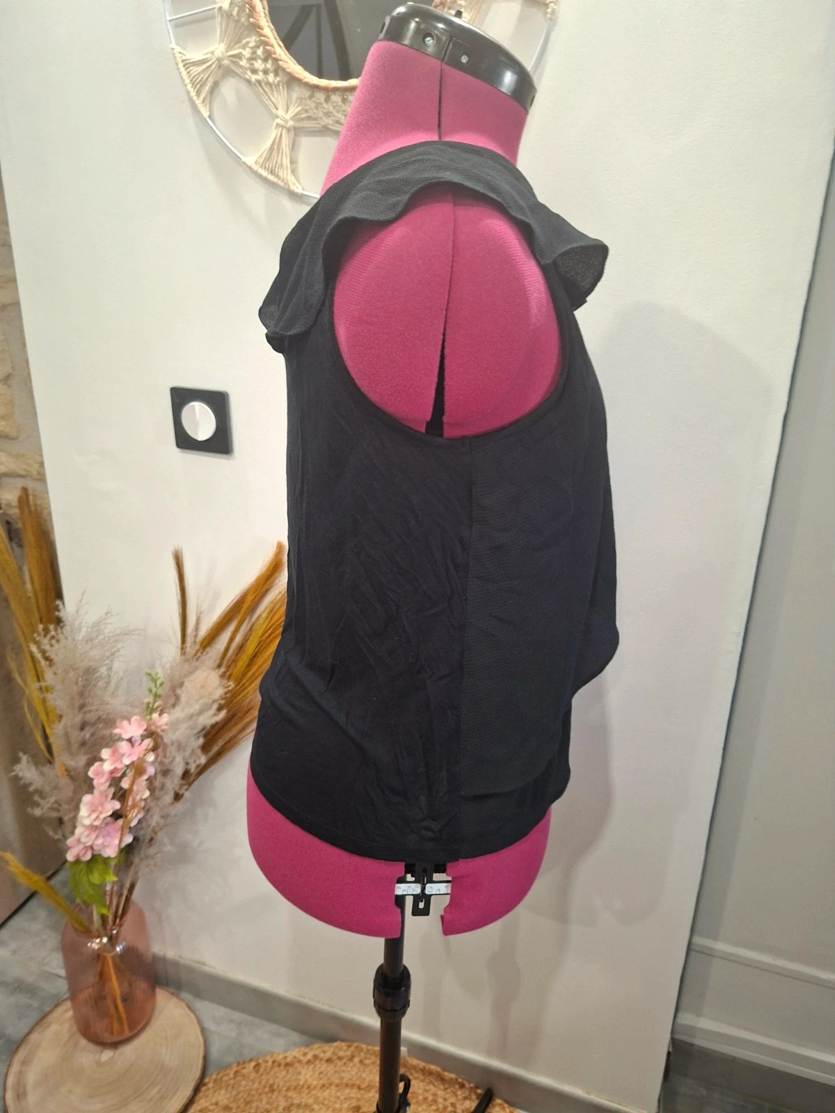 Top Naf Naf noir à volants chic col goutte dos L/40 – Naf Naf – taille L / 40 / 12 2