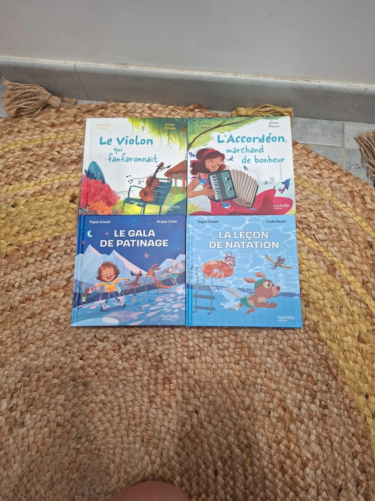 Lot de 4 Livres Enfants Hachette Jeunesse – Virginie Grimaldi / Katherine Pancol