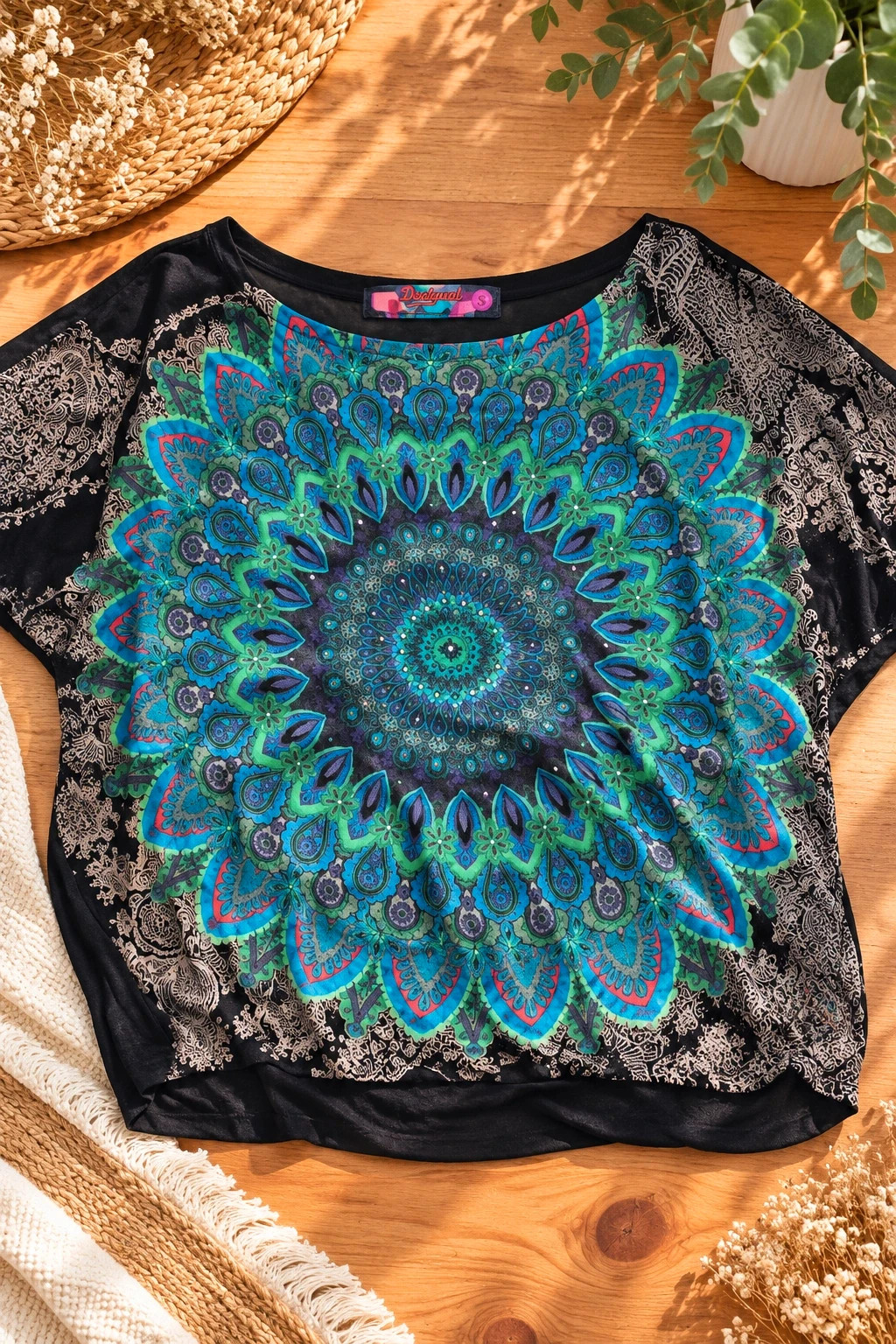 Top fluide motif Mandala et strass Desigual - S