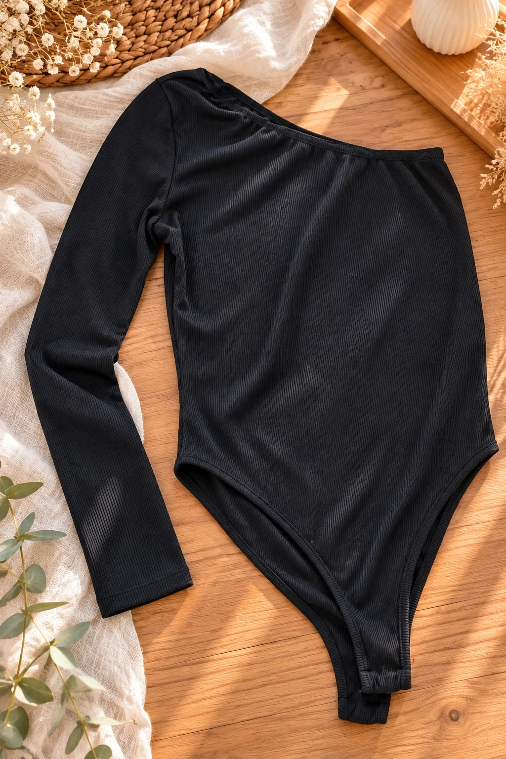 Body asymétrique noir côtelé (Boohoo – Taille 36 / S)