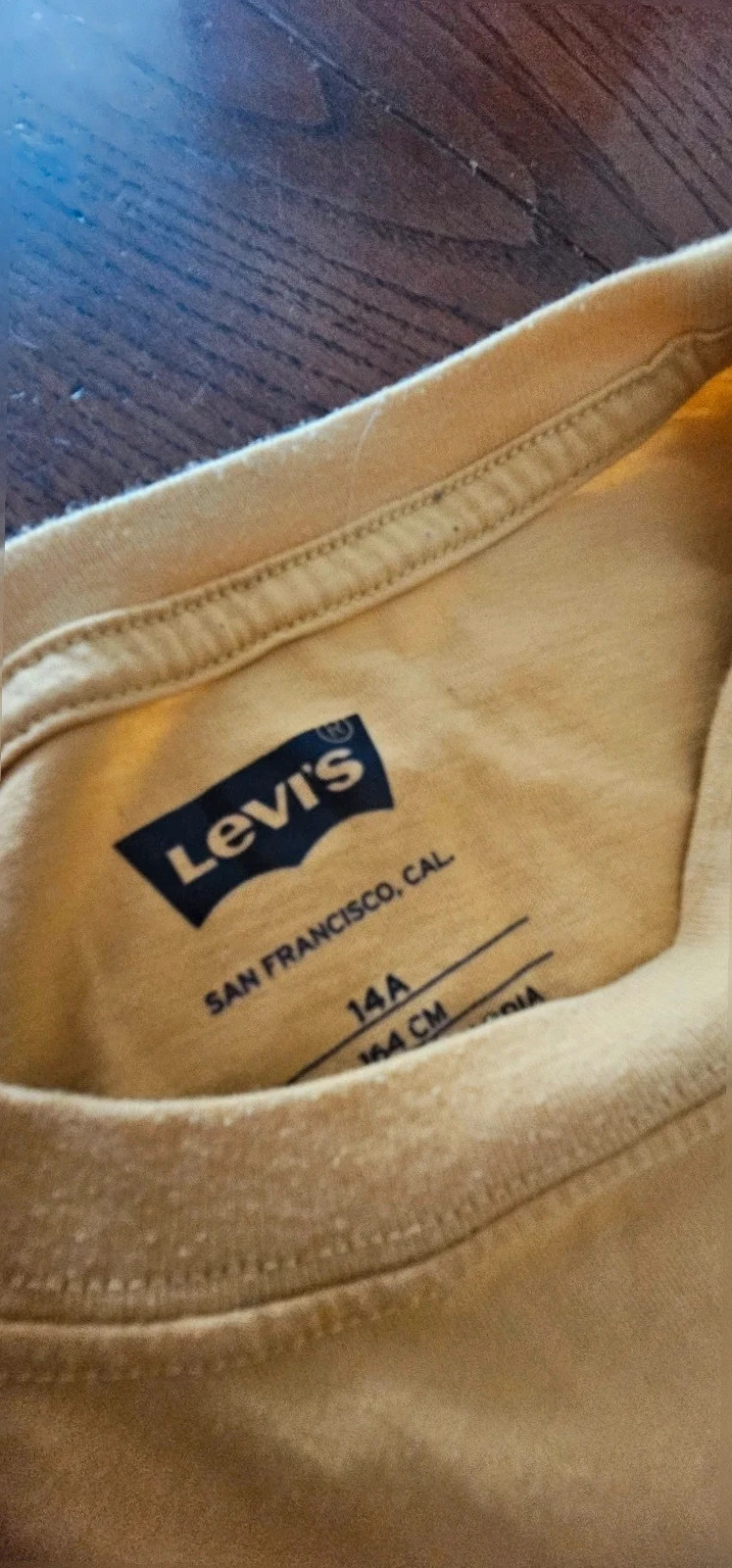 Tee-shirt Levi’s jaune – Taille 14 ans – Levi's – taille 14 ans / 164 cm 2