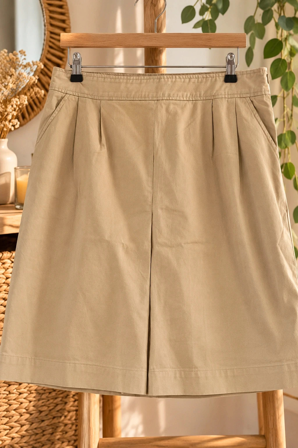 Jupe mi-longue plissée beige – Taille 36 (S)