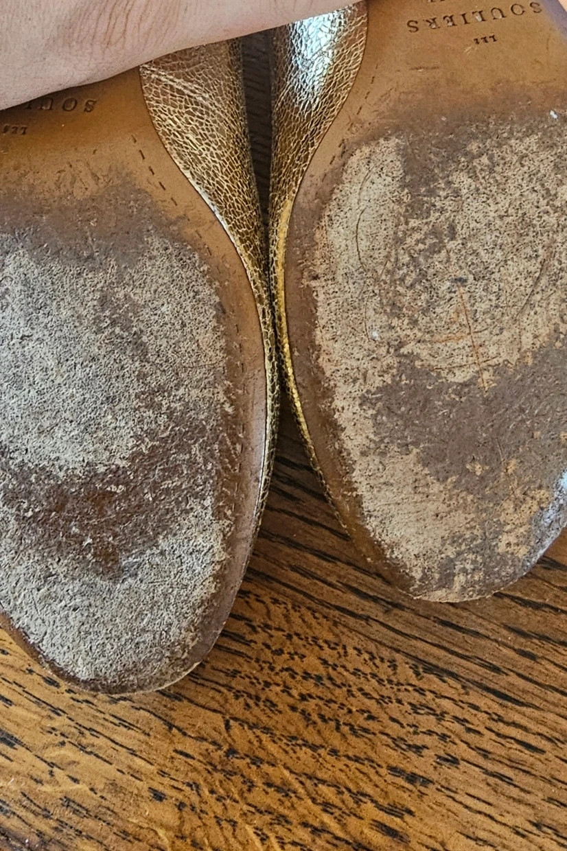 Escarpins dorés Les Souliers Sézane – Taille 38 – Sézane – taille 38 4