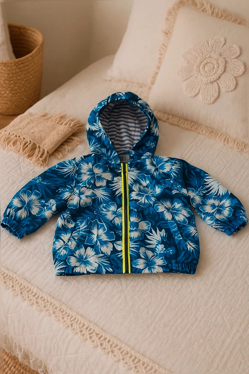 Veste imperméable à fleurs Bleues Mango Baby 9-12 mois