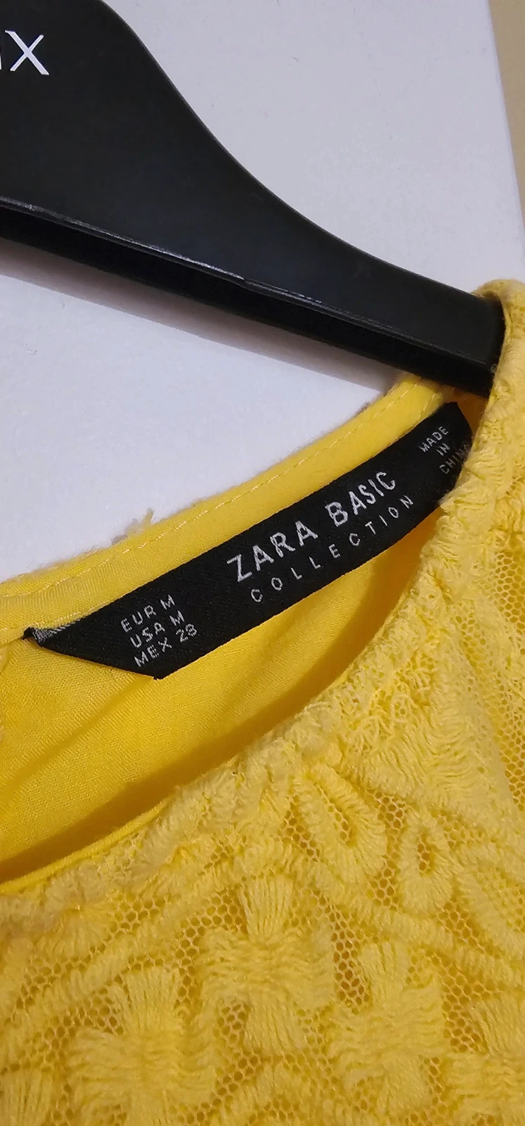 Robe jaune en dentelle Zara Basic – Taille M – Zara – taille M / 38 / 10 2