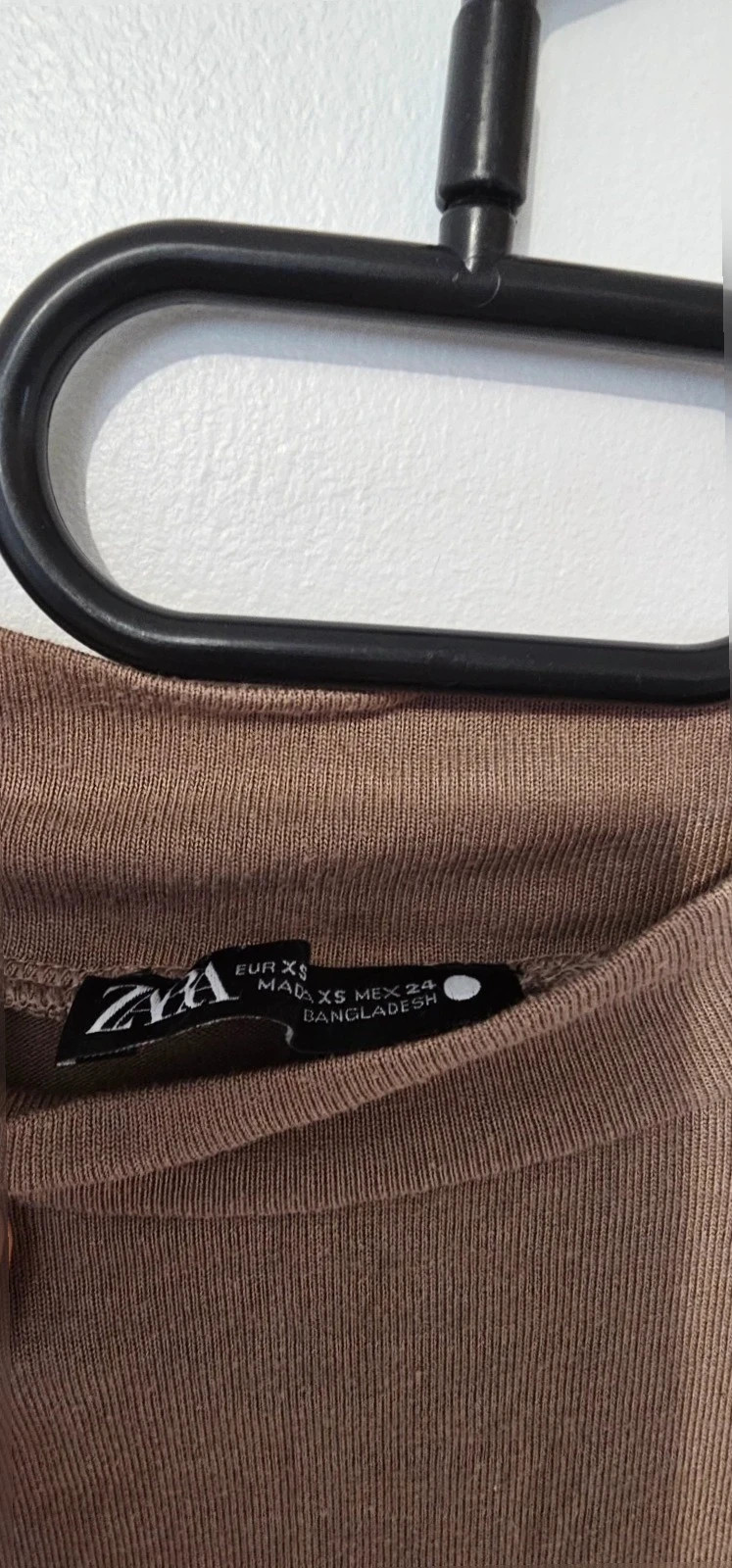 T-shirt Basique Zara marron – Zara – taille XS / 34 / 6 2