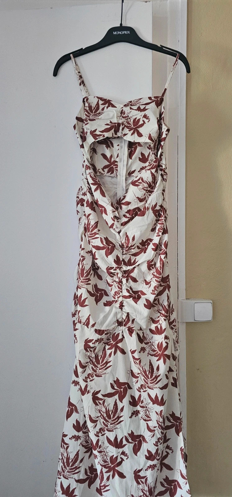 Robe longue fleurie blanche & bordeaux – Tendance – taille S / 36 / 8 5