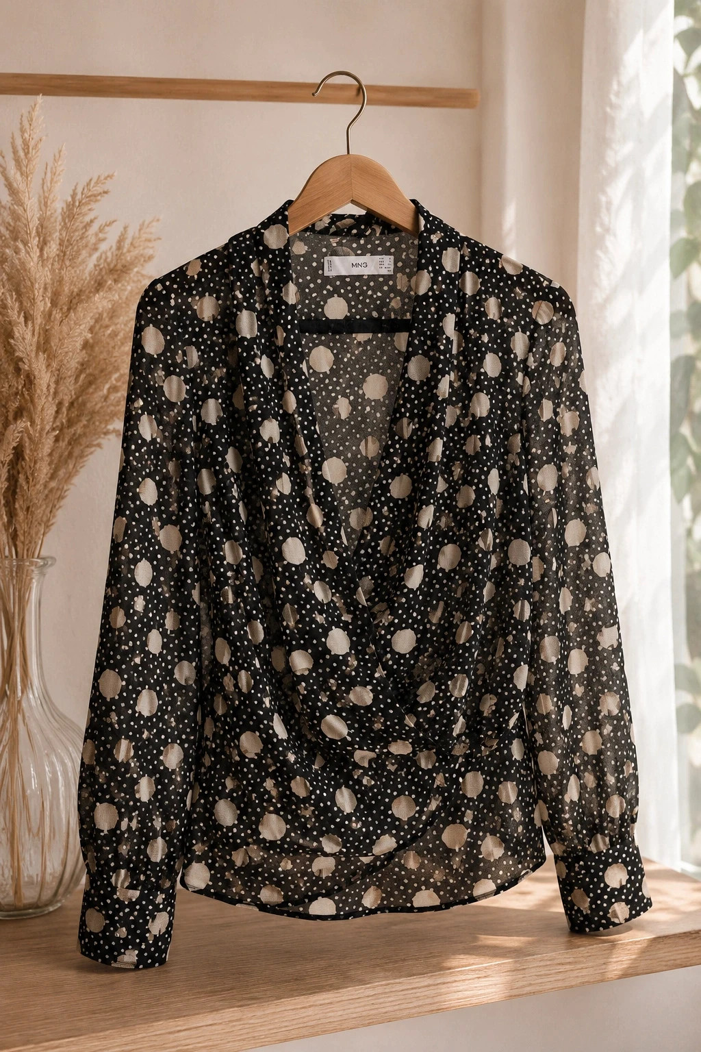 Blouse Mango noire et beige – Taille S