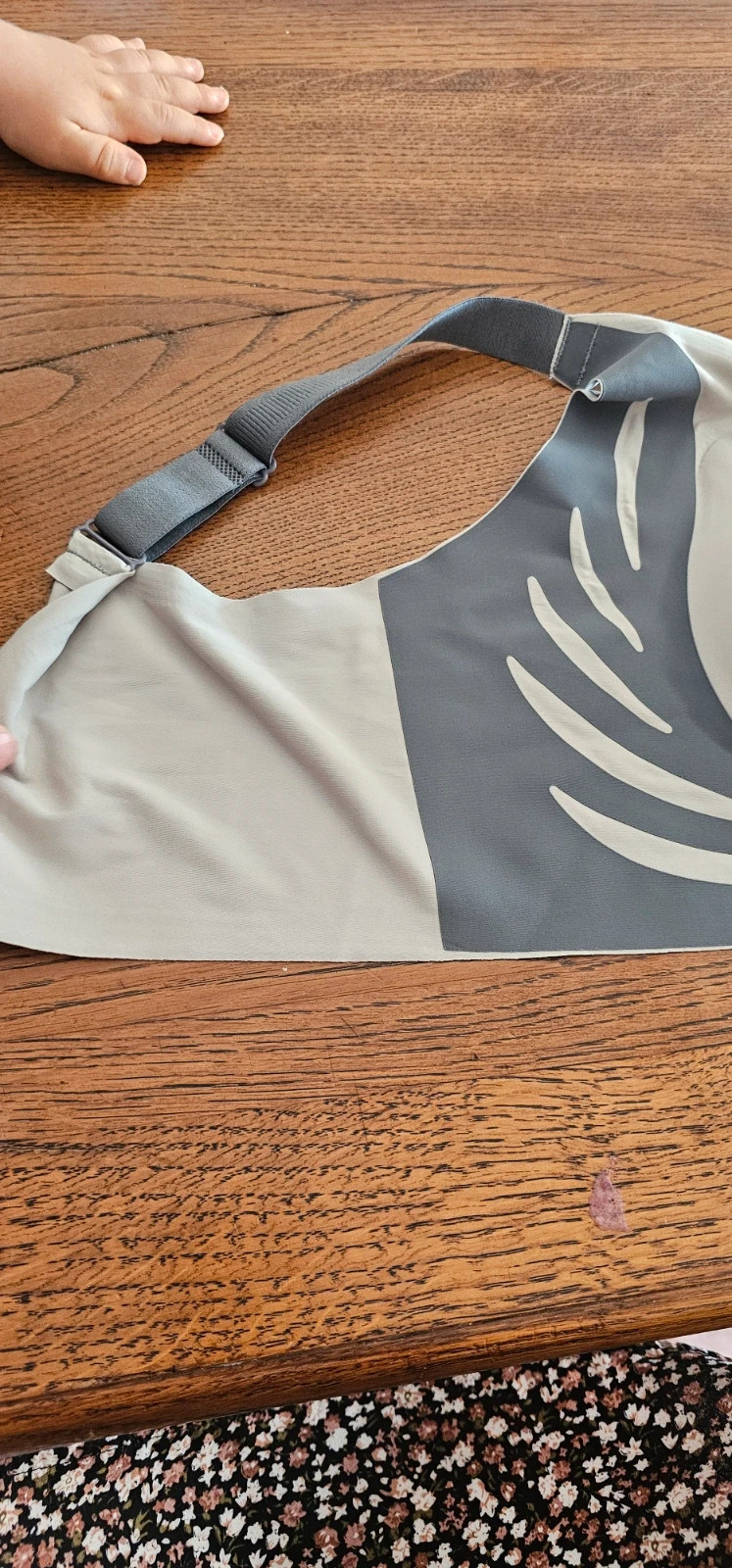 Soutien-gorge sans armatures gris et beige – Taille 5XL – aucune marque – taille 5XL 2