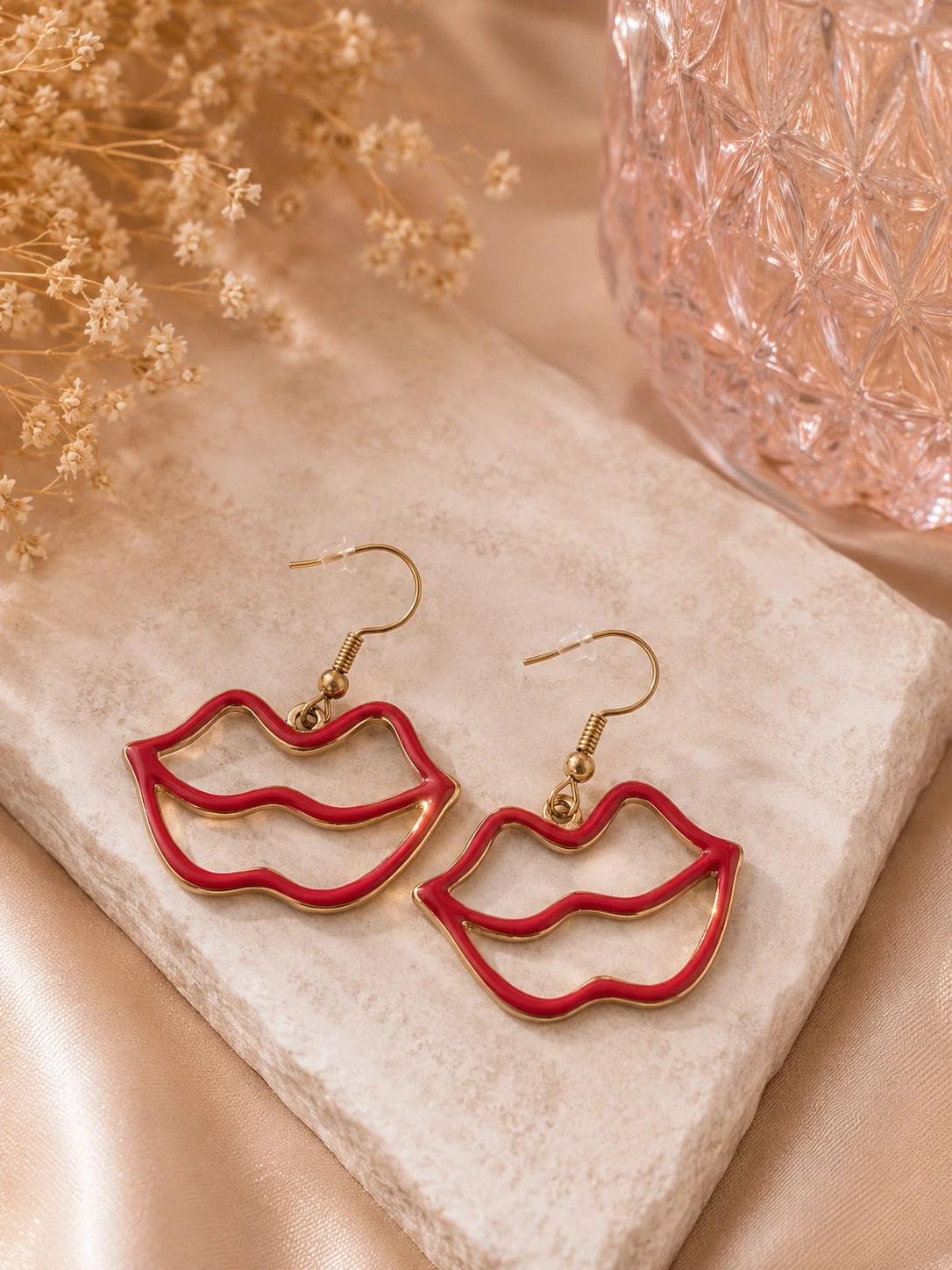 Boucles d'oreilles lèvres rouges