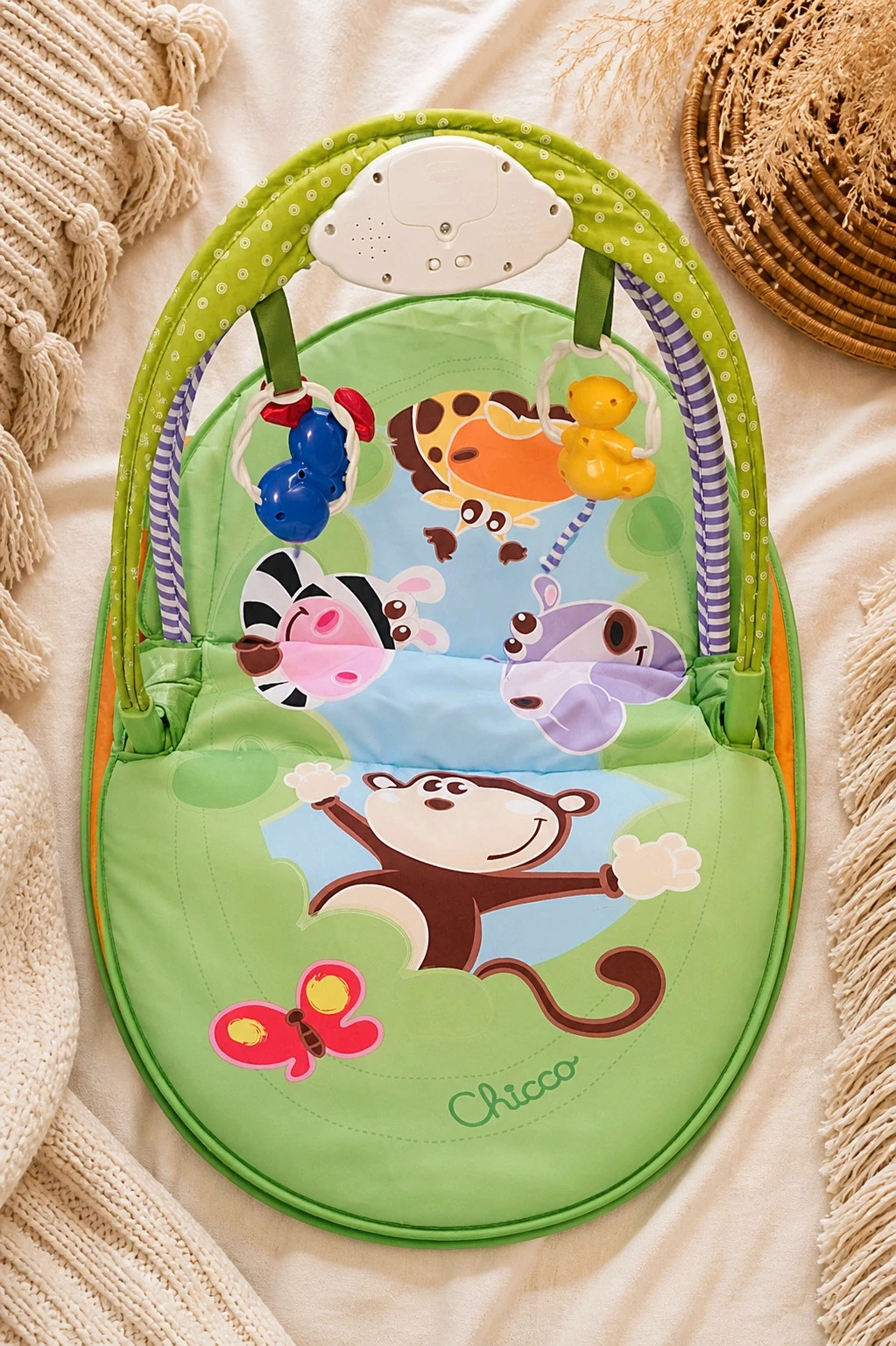 Tapis d’éveil bébé Chicco avec arches et jouets