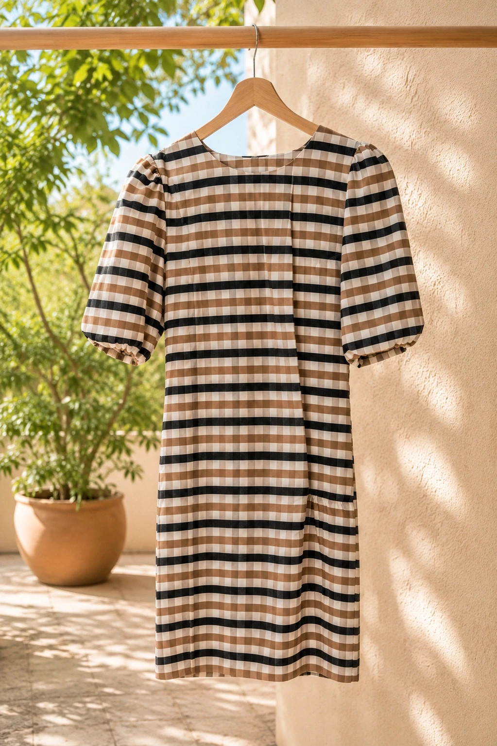 Robe H&M à carreaux beige, noir et blanc – Taille