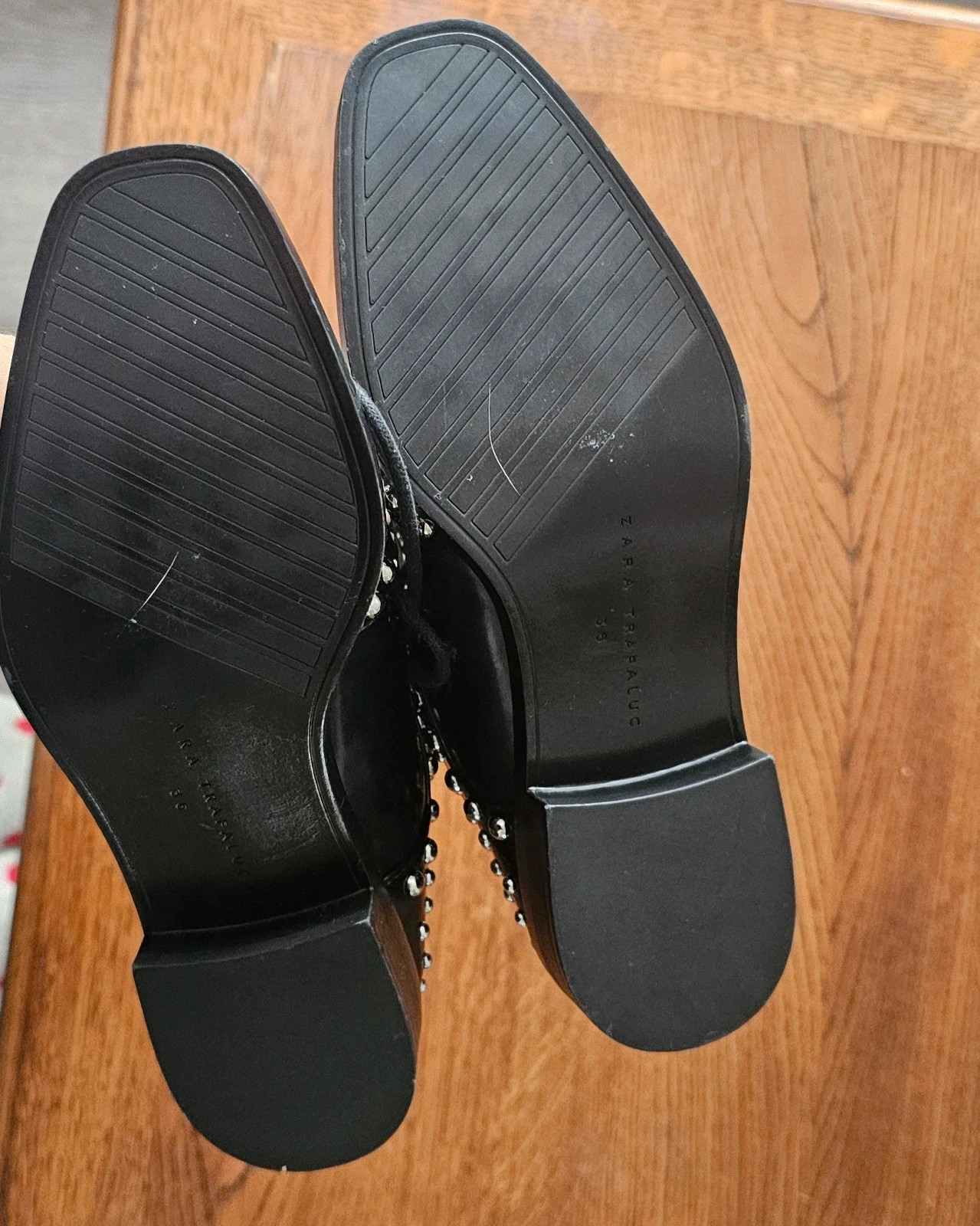 Chaussures Zara Trafaluc cloutées noires à lacets taille 36 – Zara Trafaluc – taille 36 2