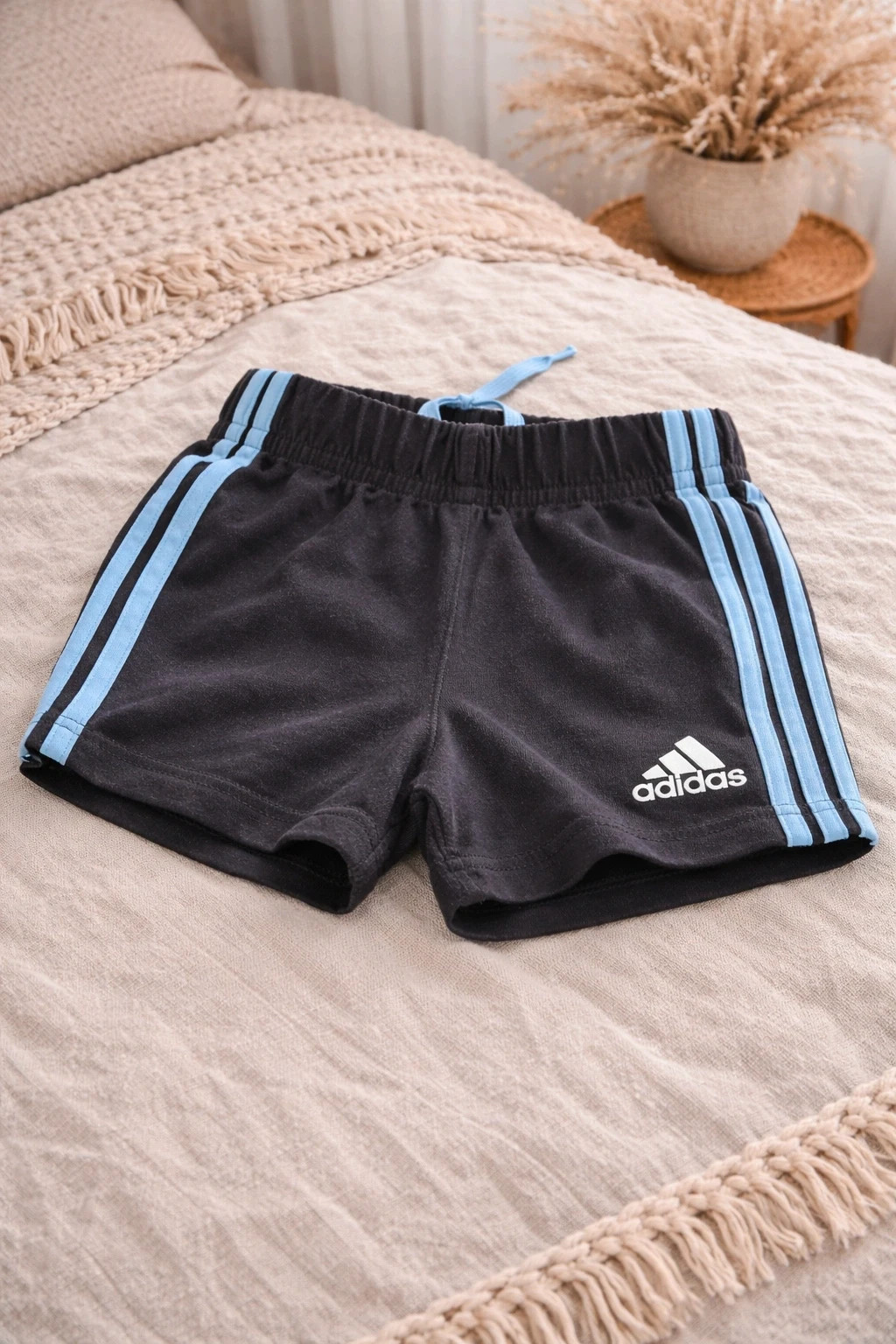 Short Adidas bébé 6-9 mois (74 cm) bleu foncé bandes bleues