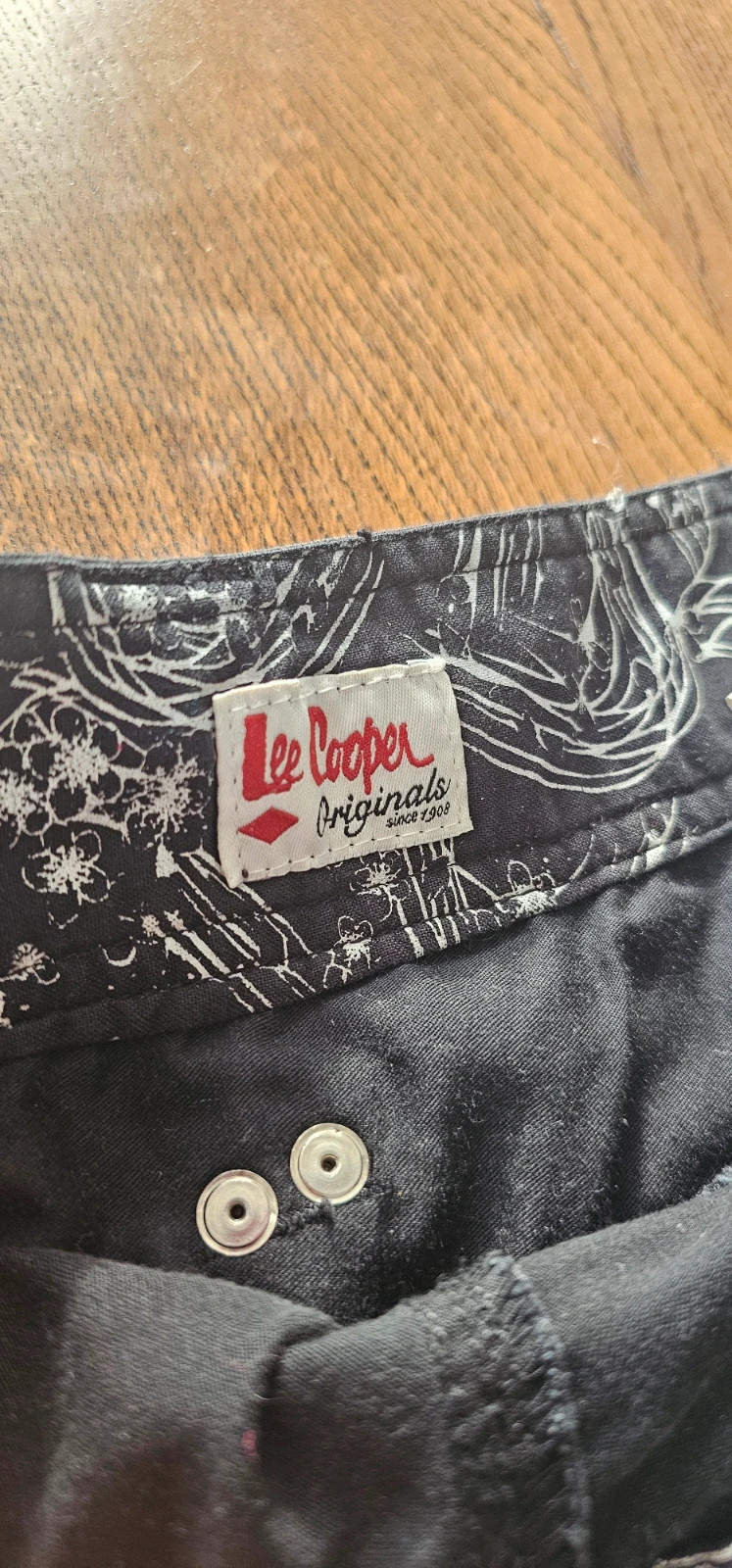 Jupe Lee Cooper noire taille 30 (équivalent 40) neuve avec étiquette – Lee Cooper – taille L / 40 / 12 2