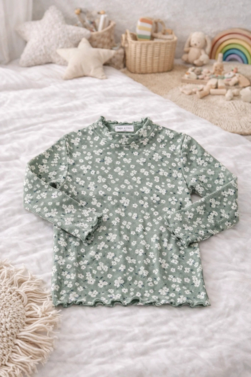 Haut côtelé fleuri vert manches longues – 4 ans