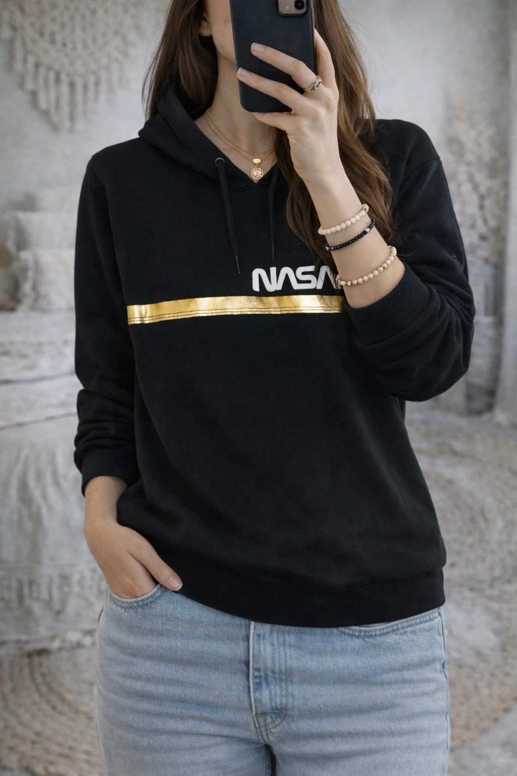 Pull noir NASA