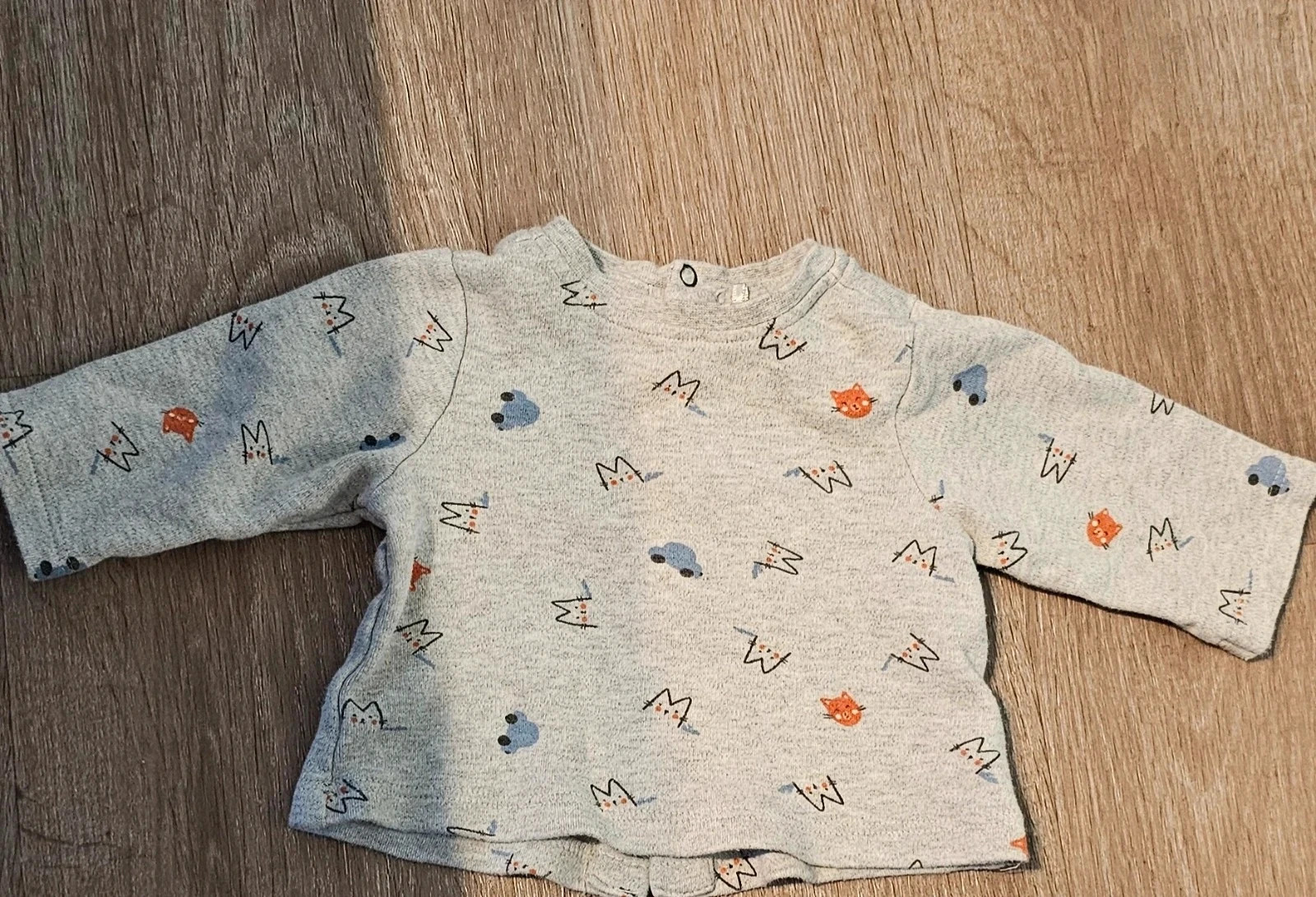 Pull gris motifs animaux & voitures – 1 mois
