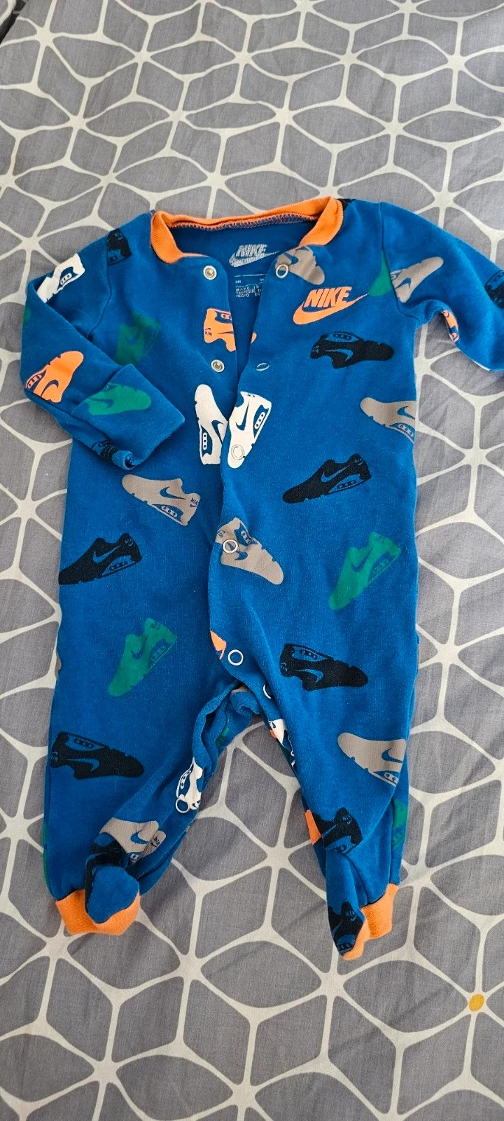 Pyjama bébé garçon NIKE – 3 mois . – Nike – taille 3-6 mois / 62 cm 2
