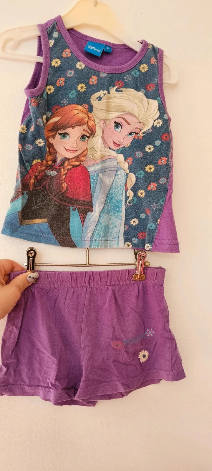 Ensemble Disney La Reine des Neiges 3 ans – débardeur + short .