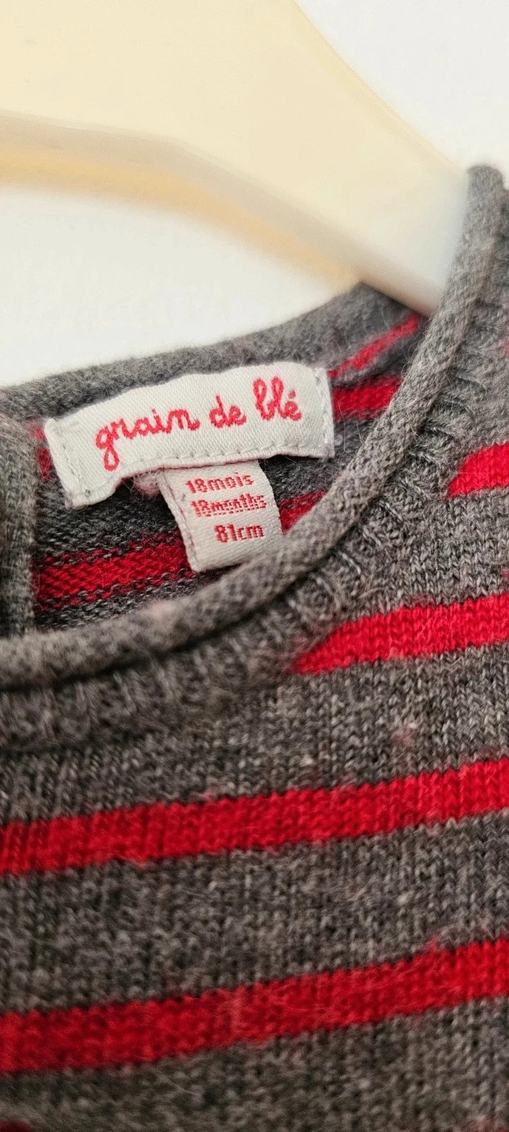 Haut rayé gris et rouge – Grain de blé – 18 mois . – Grain de Blé – taille 18-24 mois / 86 cm 2