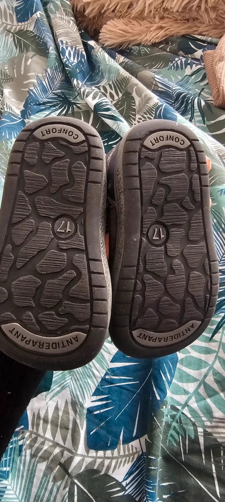 Chaussures bébé pointure 17 – Très bon état . – taille 17 3