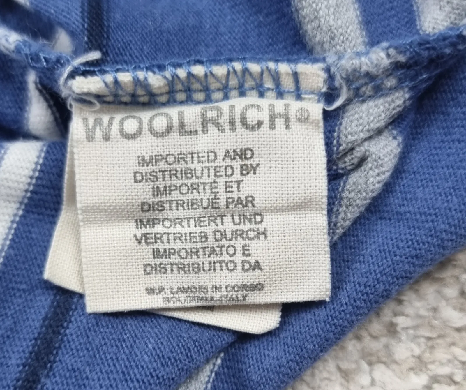 Polo woolrich rayas azules blancas 3