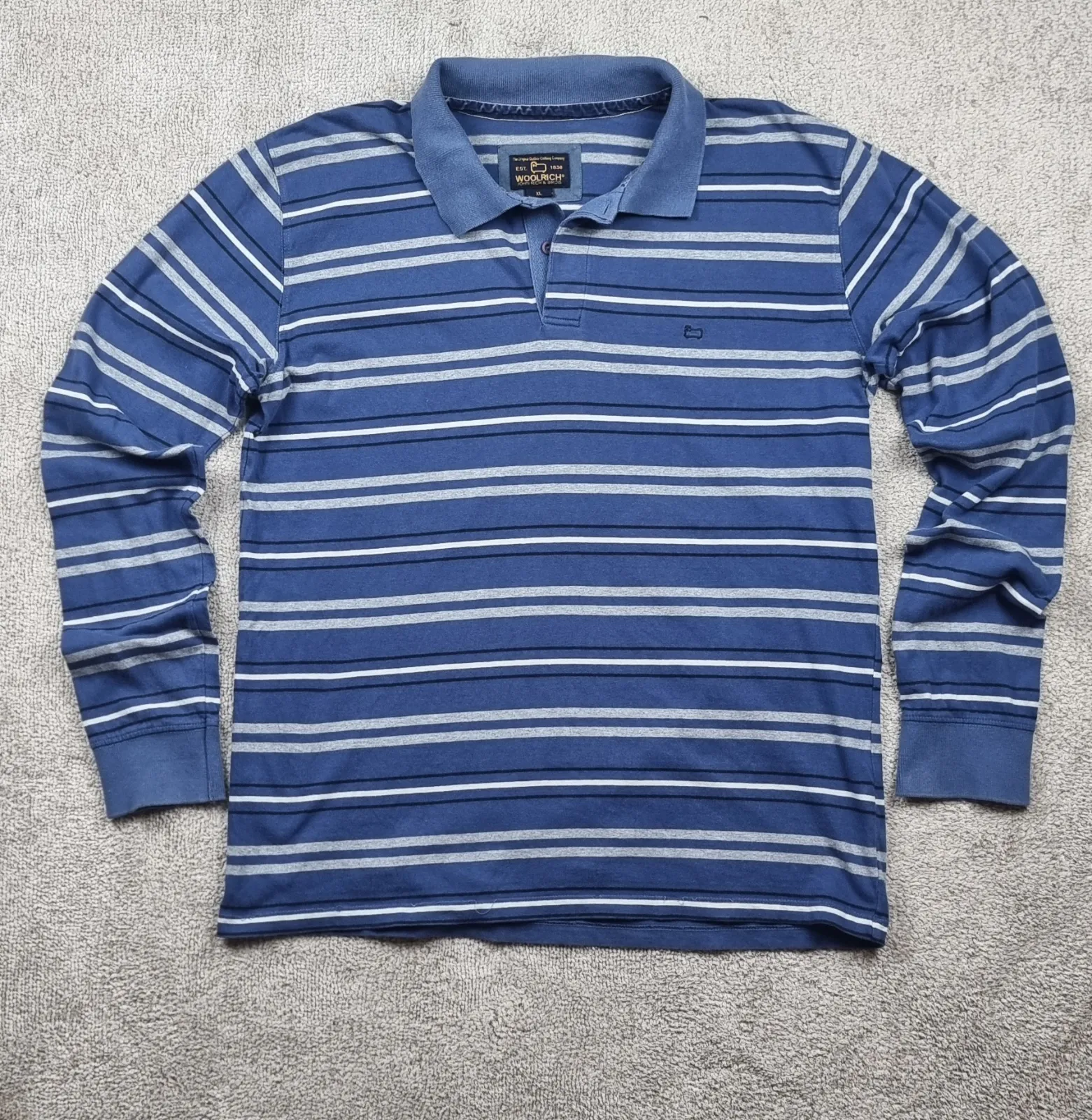 Polo woolrich rayas azules blancas 4