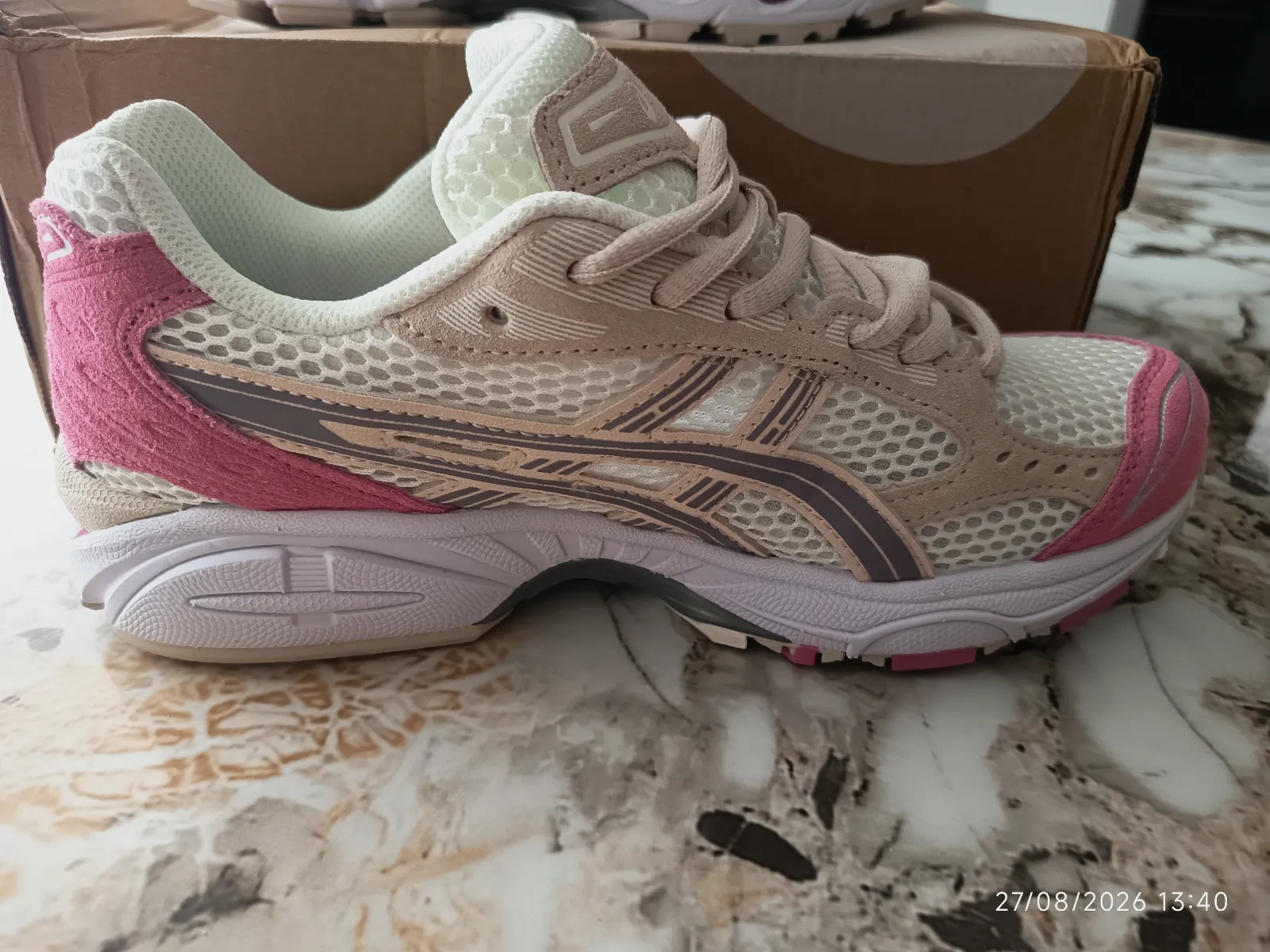 Baskets Asics Gel-Kayano 14 roses et blanches – Asics – taille EU 40 6