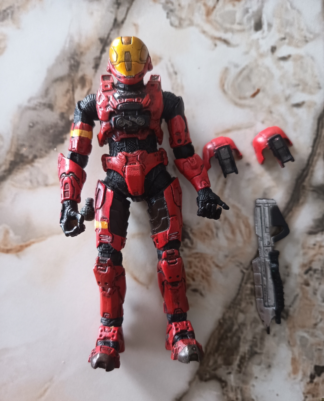 Figurine Halo Spartan rouge avec accessoires – MCfarlane toys