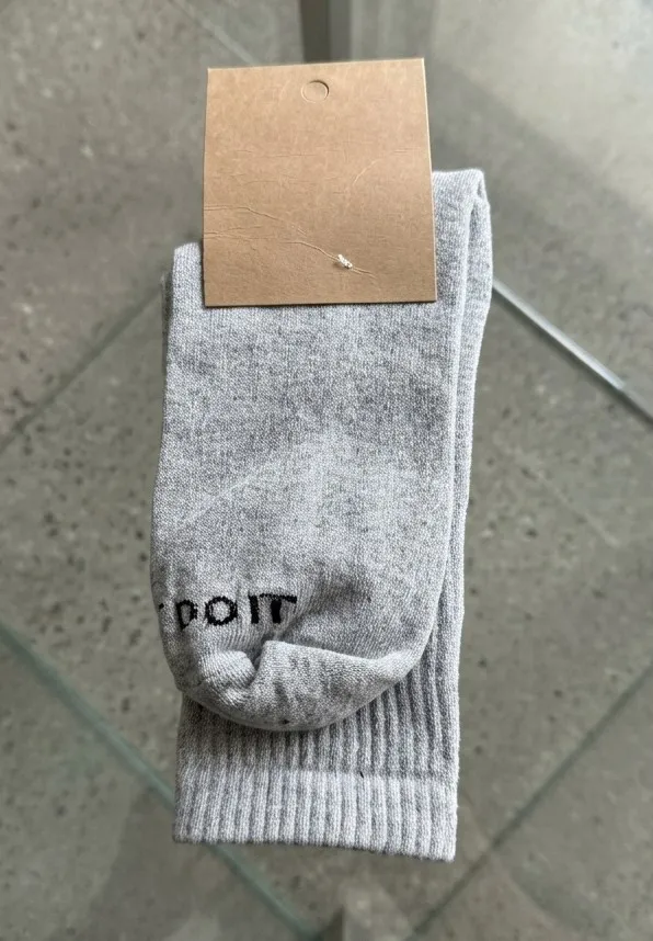 Chaussettes Nike grises Neuf avec étiquette 2