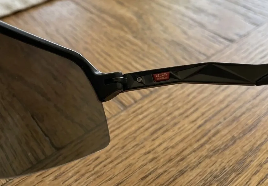 Lunettes de soleil sport iridescent 3