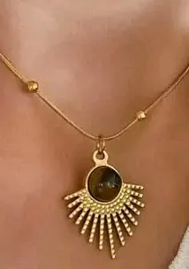 Collier pendentif doré éventail pierre 3