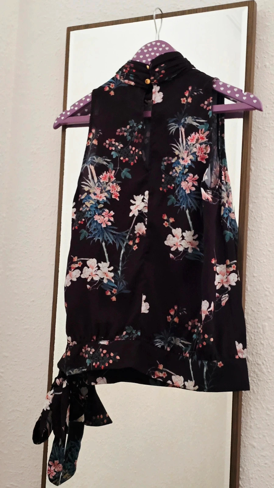 Top negro flores con lazada – Fórmula Joven – taille L / 40 / 12 2