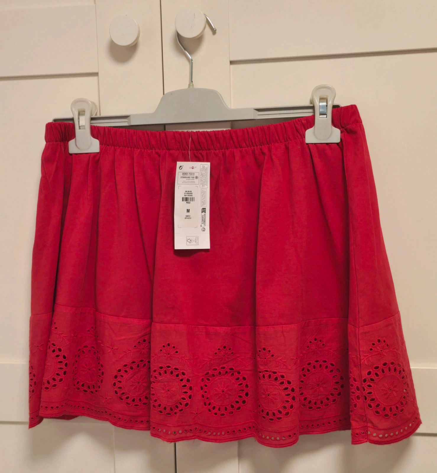 Falda corta roja bordada Talla M – Primark – taille M / 38 / 10 2