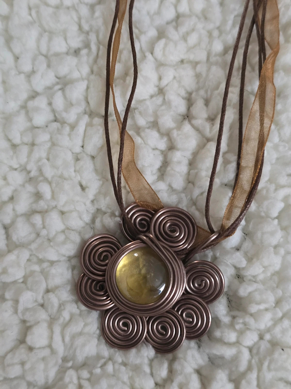 Collar Artesanal Flor – Hecho a Mano 2
