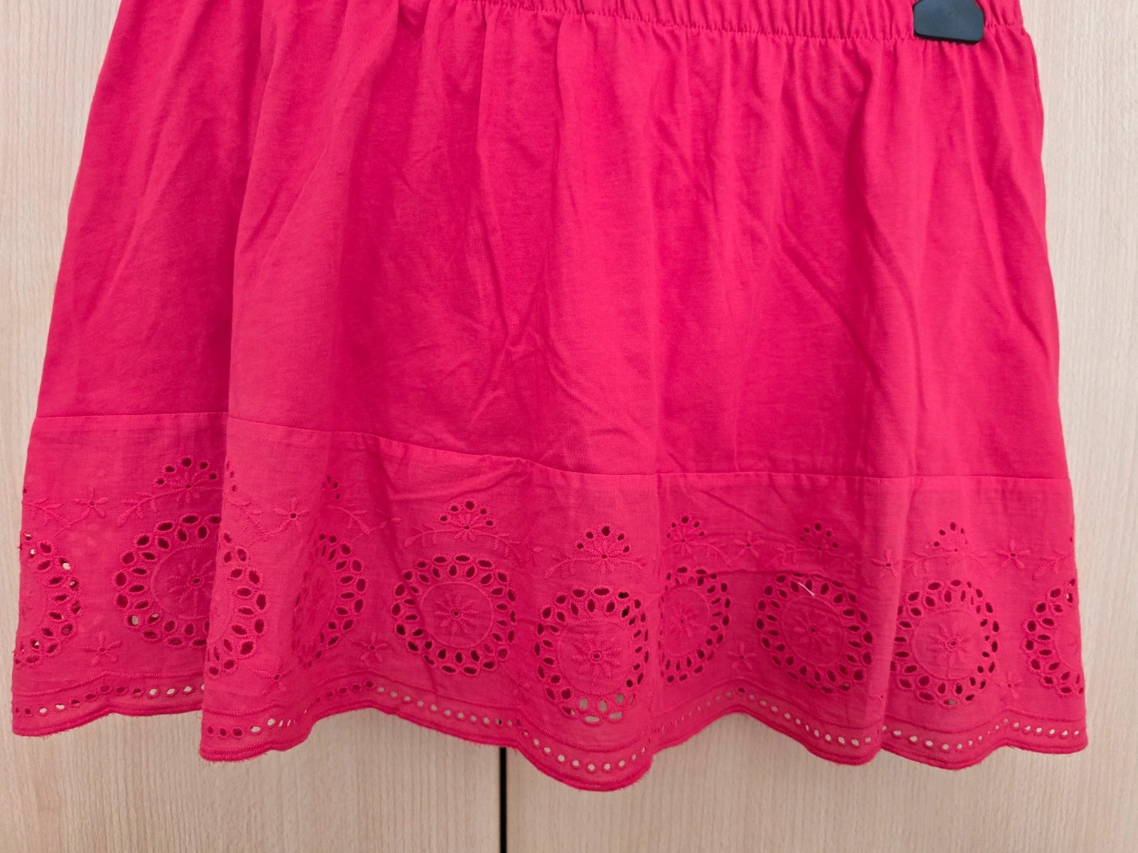 Falda roja con bordado🌹 – Primark – taille M / 38 / 10 3