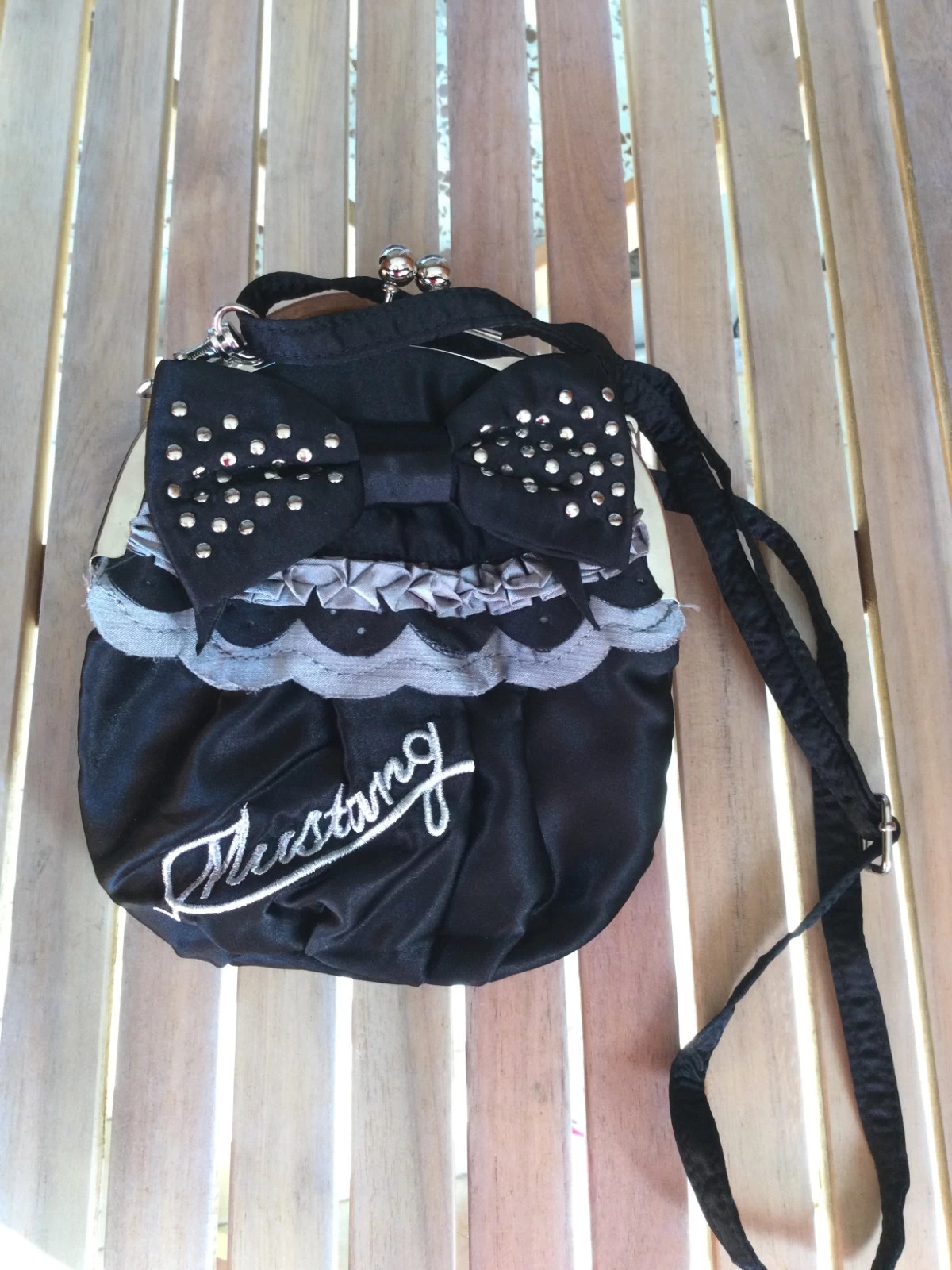 Bolsita monedero negro y gris Mustang💜 – Mustang 2