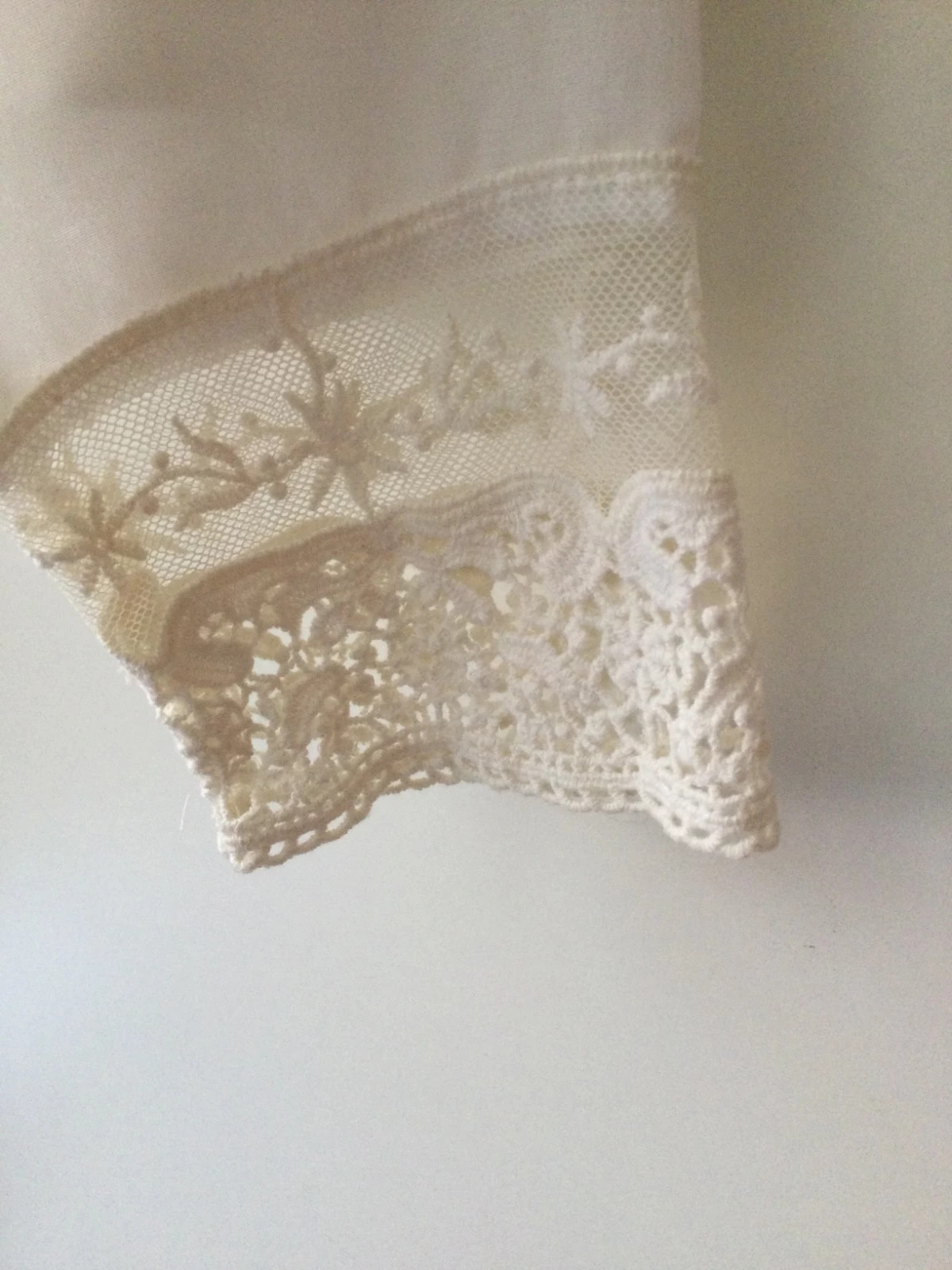 Camisa con encaje en puños🌺 – C&A – taille S / 36 / 8 3