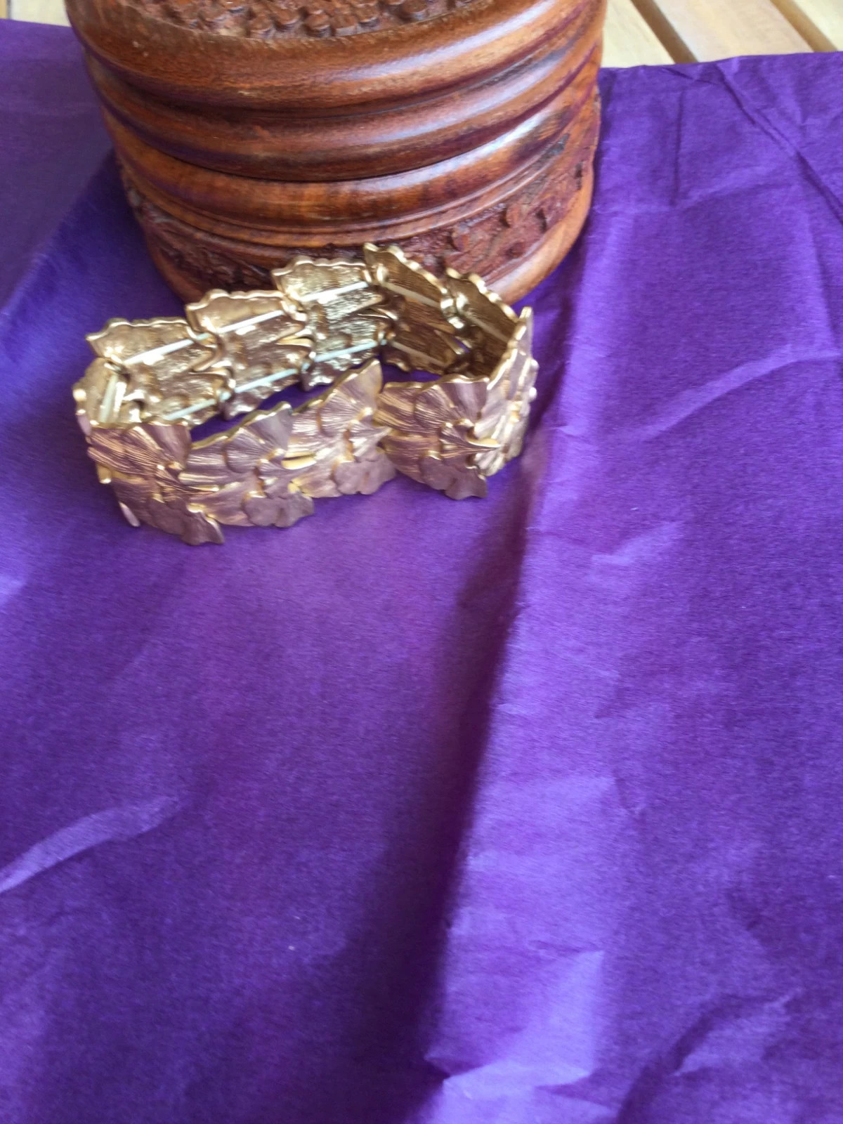 Bonito brazalete dorado⭐ – Fórmula Joven 2