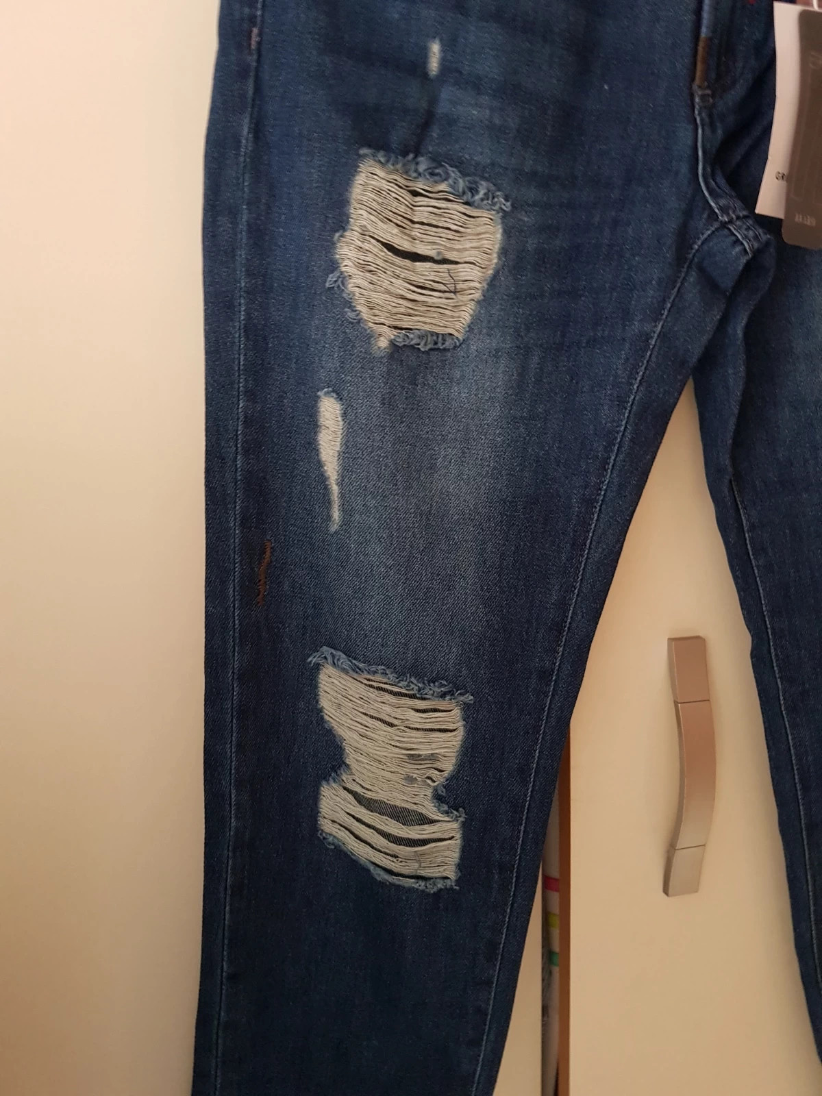 Vaqueros juveniles con rotos👖 – Green Coast – taille S / 36 / 8 3