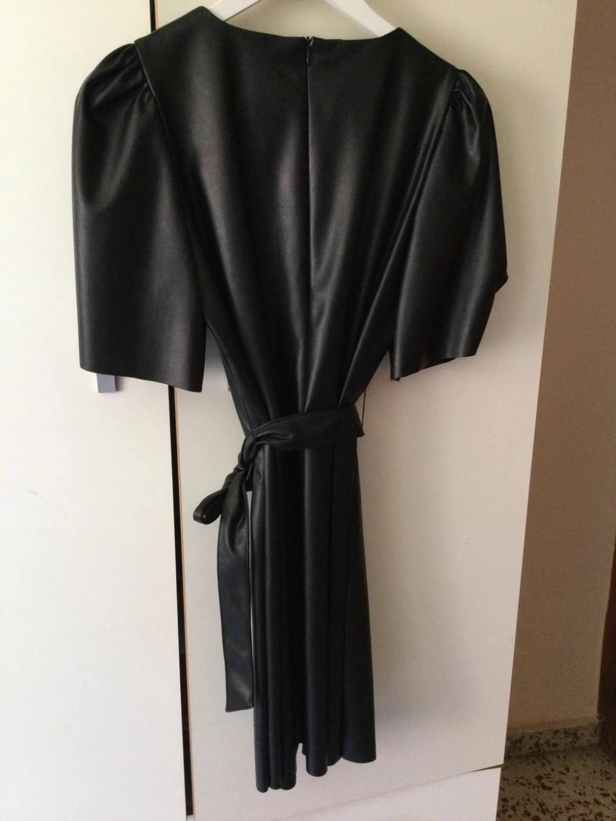 Elegante vestido negro polipiel – Fórmula Joven – taille M / 38 / 10 2
