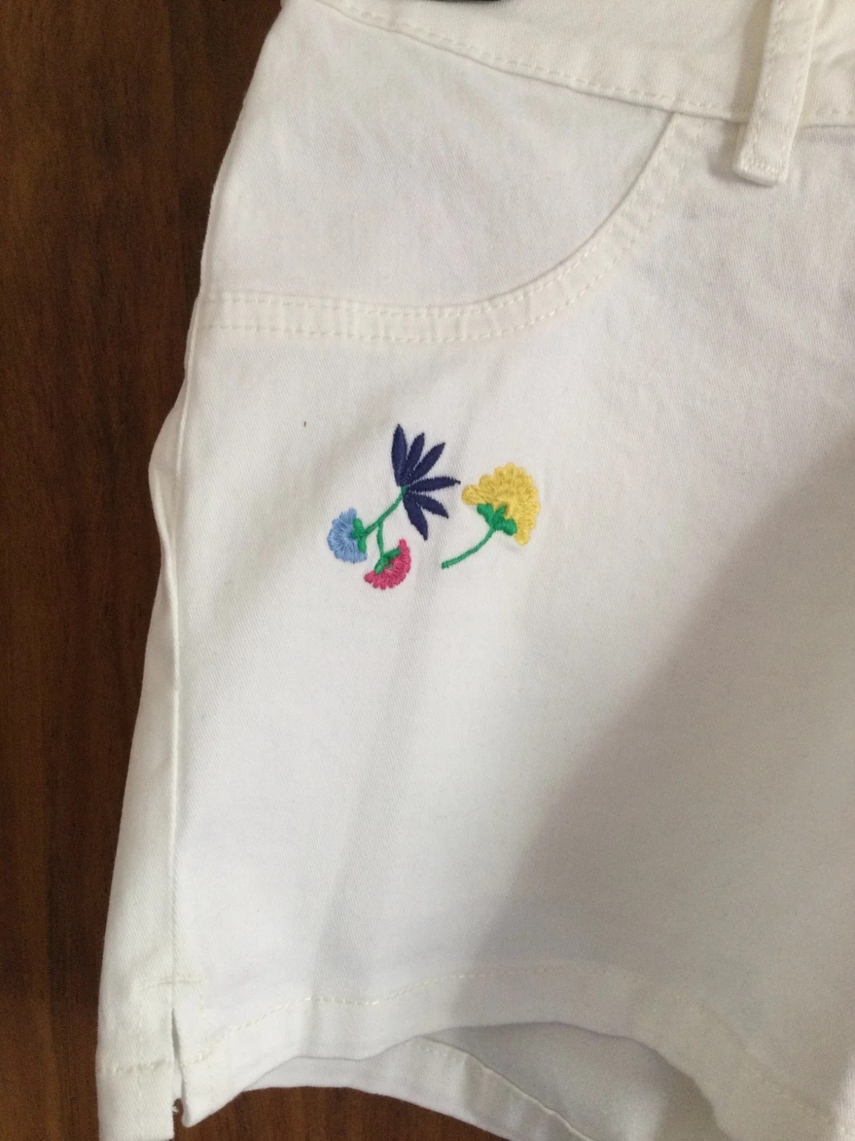 Lote precioso short bordado🌈 – TEX – taille M / 38 / 10 3