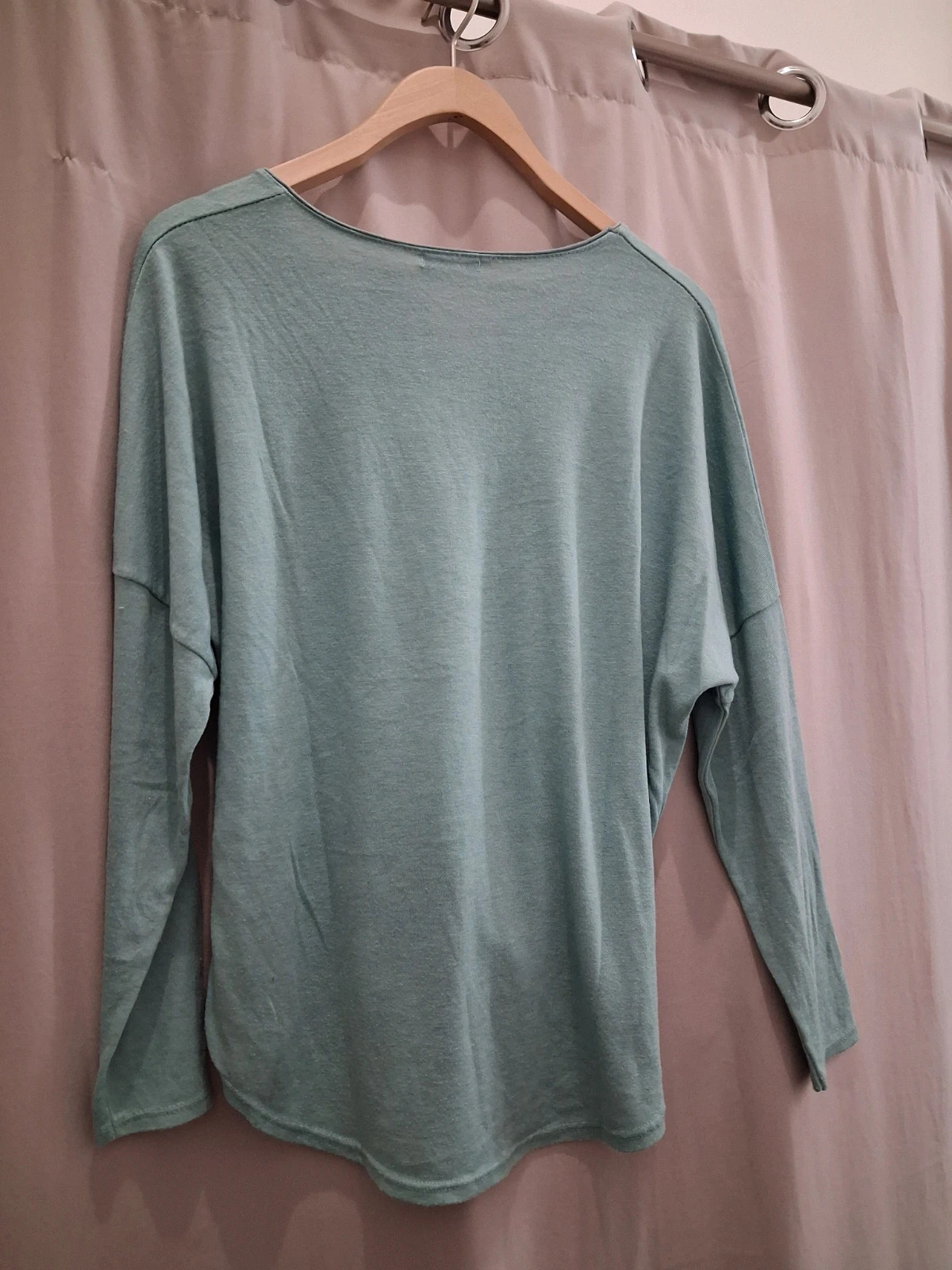 Pull leger bleu canard vert – Italy – taille Taille unique 2